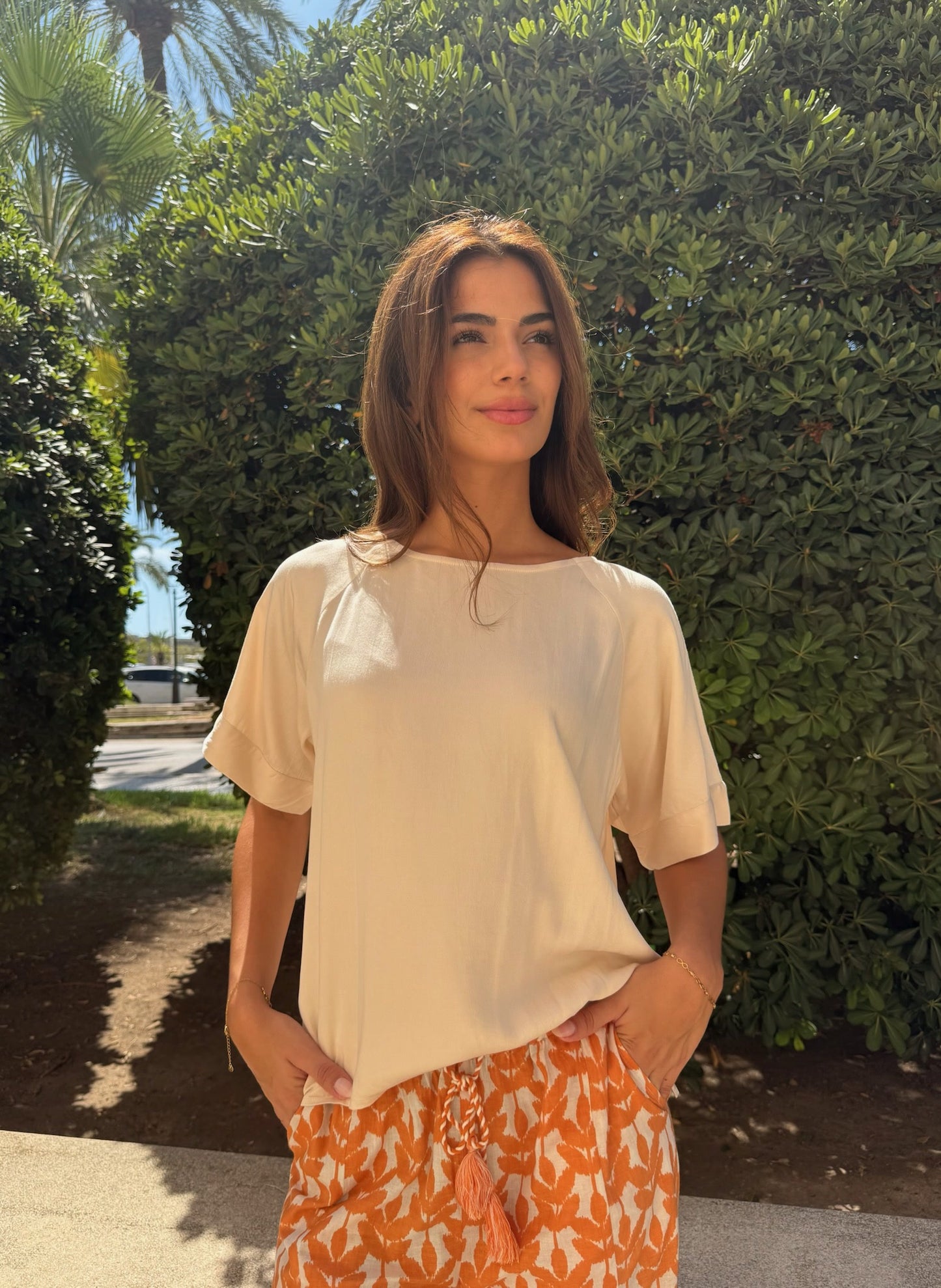 Blusa Round Neck Beige
