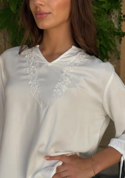 Blusa Emily White — vista 2
